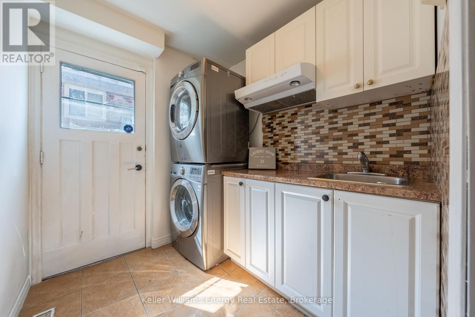 162 Merkley Square, Toronto, Ontario  M1G 2Y8 - Photo 14 - E13697156