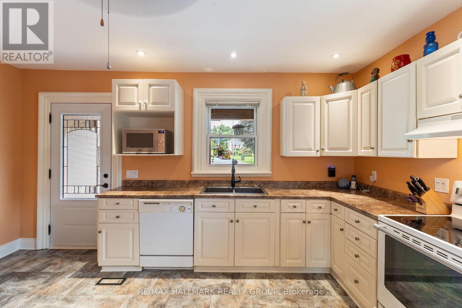46 North Augusta Road, Brockville, Ontario  K6V 2X4 - Photo 6 - X13696940