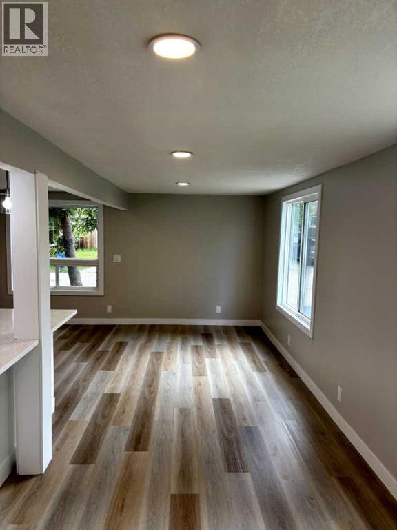 110, 6834 59 Ave Avenue, Red Deer, Alberta  T4P 1C9 - Photo 3 - A2337389
