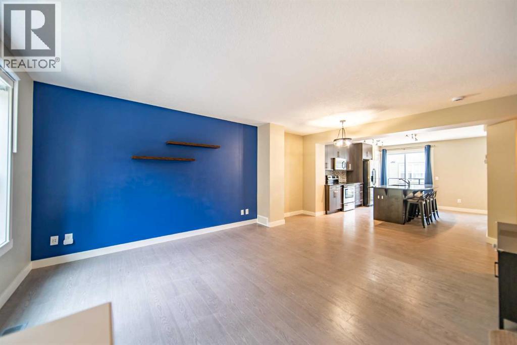 941 Mckenzie Towne Manor SE, Calgary, Alberta T2Z 1E1 - Photo 5 - A2331777