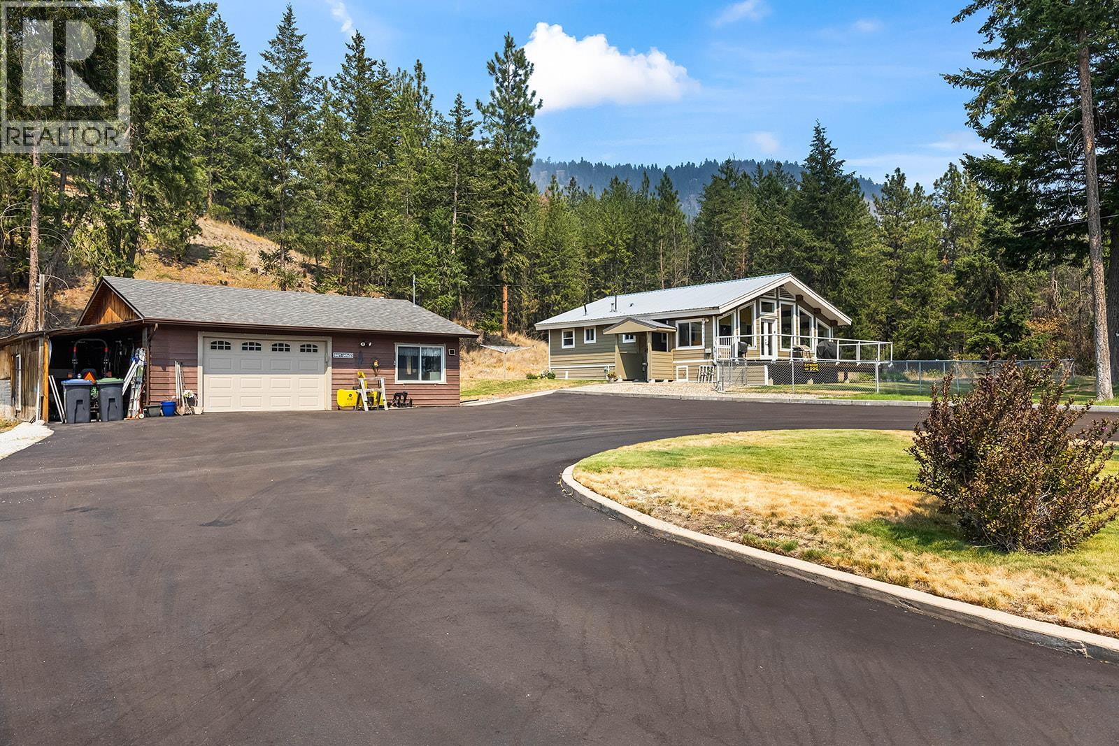 5090 Mackinnon Road, Peachland, British Columbia  V0H 1X0 - Photo 4 - 10396742