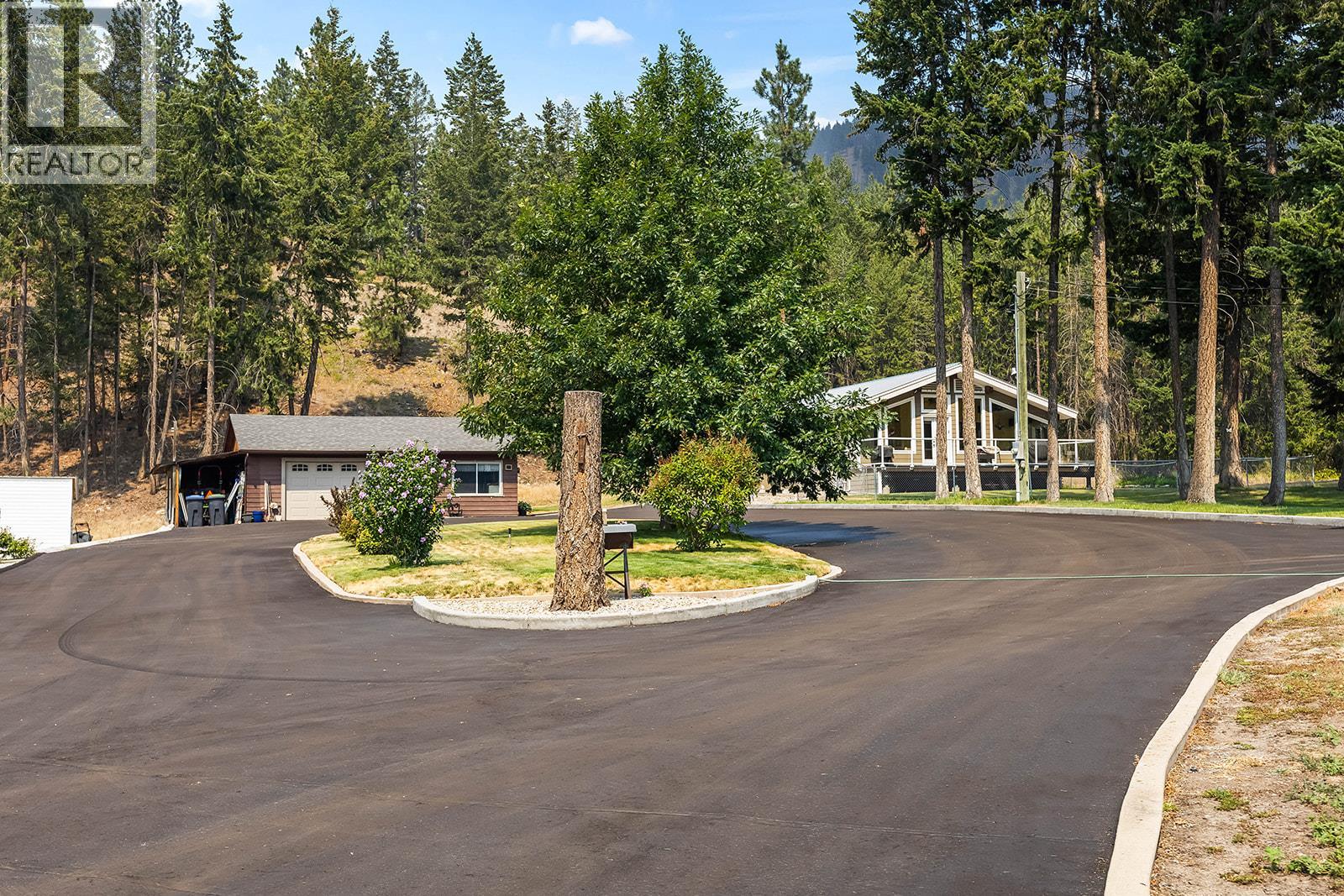 5090 Mackinnon Road, Peachland, British Columbia  V0H 1X0 - Photo 5 - 10396742