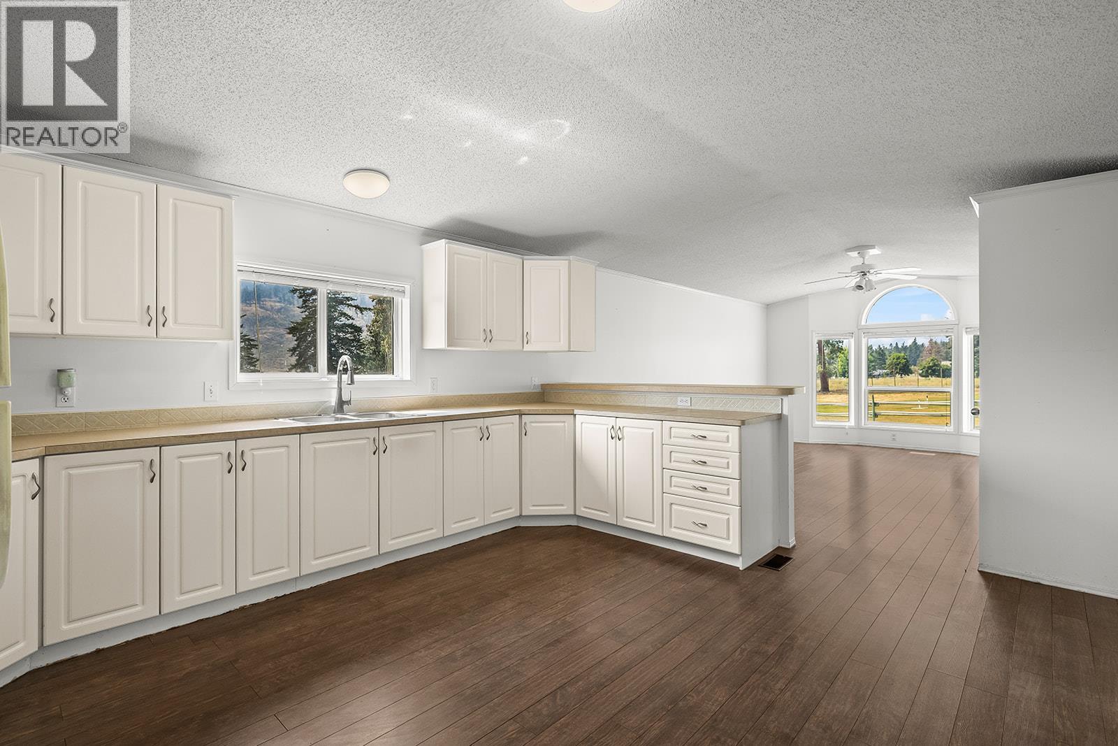 5090 Mackinnon Road, Peachland, British Columbia  V0H 1X0 - Photo 58 - 10396742