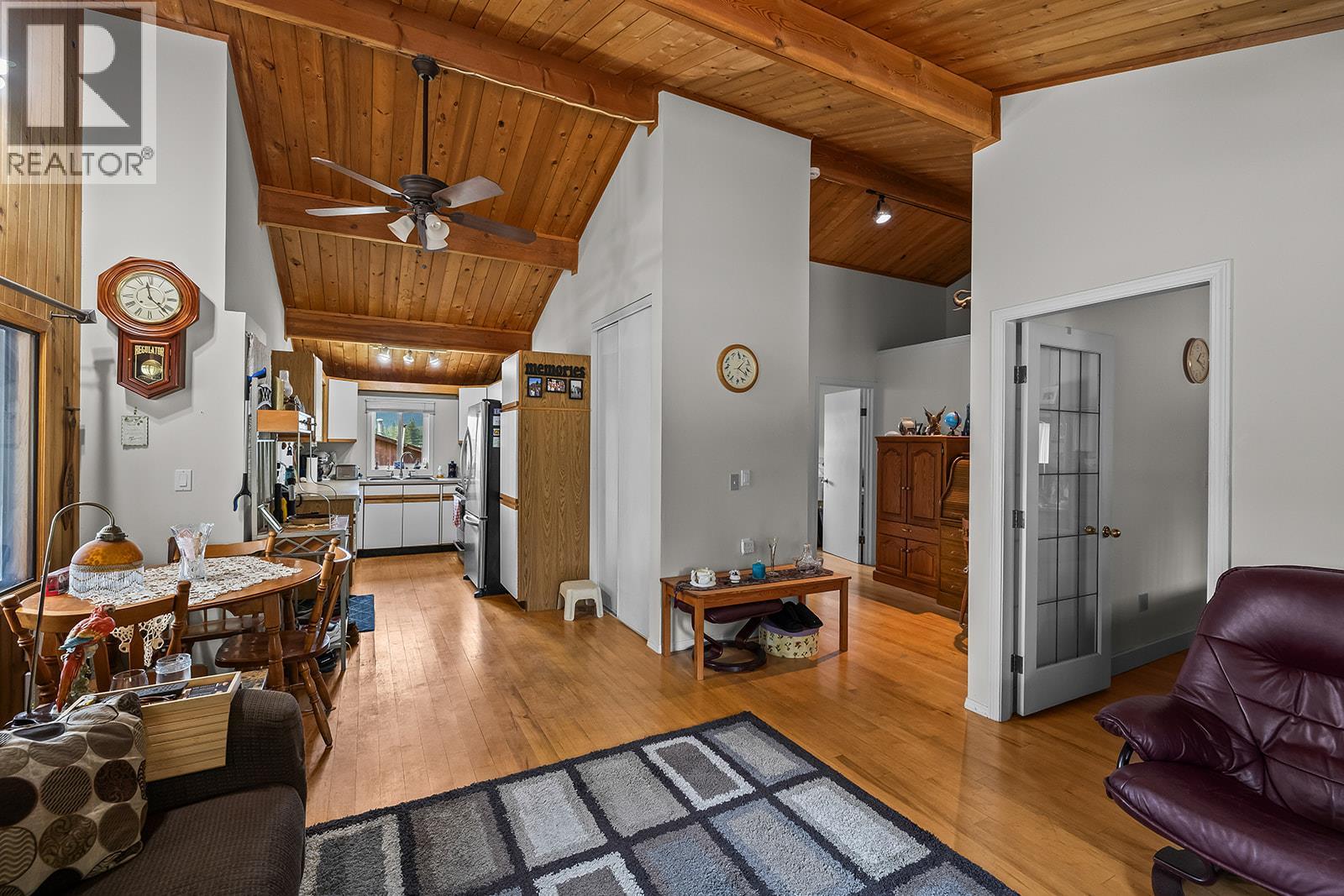 5090 Mackinnon Road, Peachland, British Columbia  V0H 1X0 - Photo 44 - 10396742