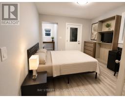 MAIN AND LOWER - 33 DALTON ROAD, Toronto, Ontario