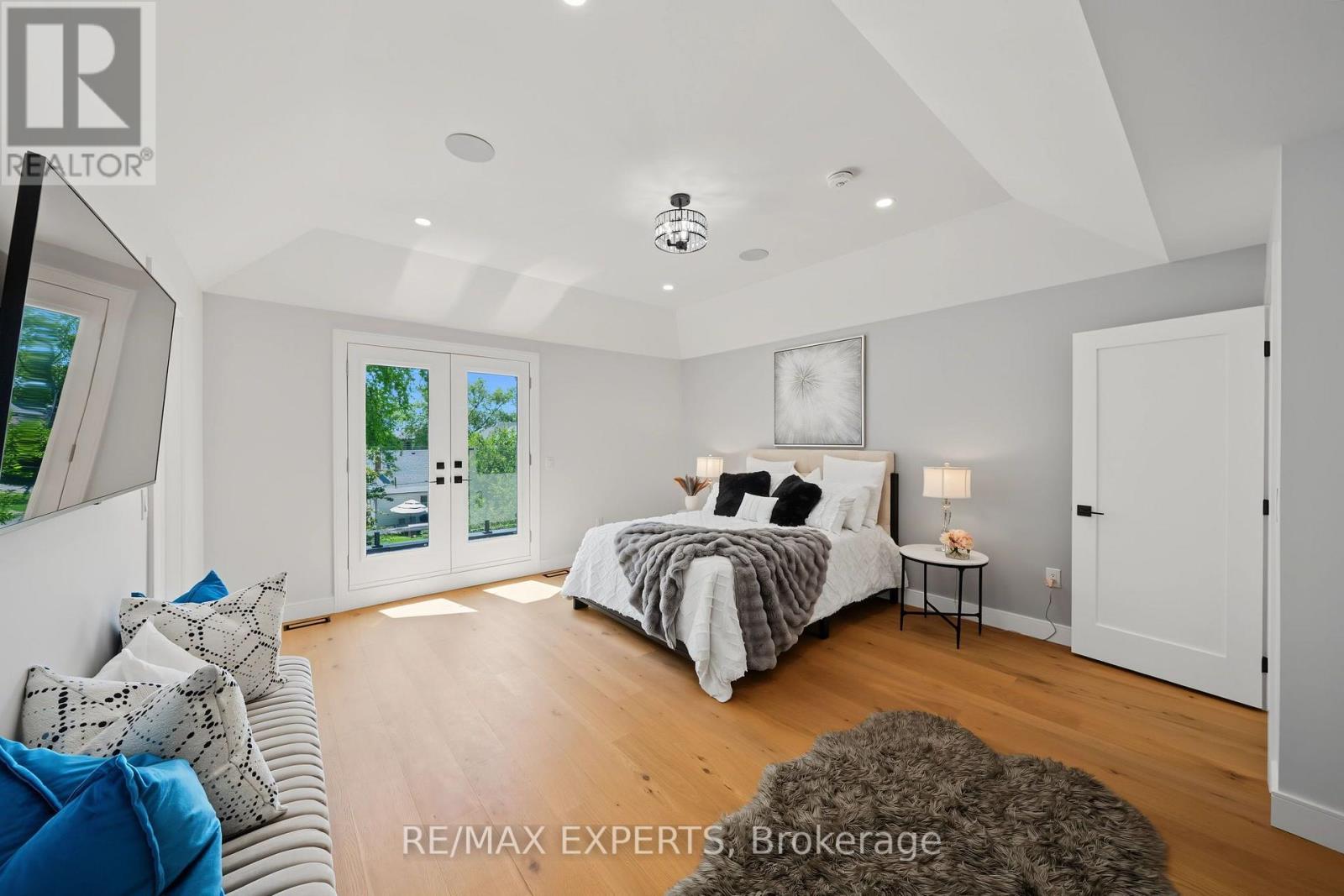 1062 Alexandra Avenue, Mississauga, Ontario  L5E 1Z8 - Photo 20 - W13611632