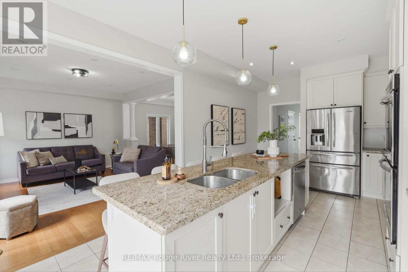 86 Edwin Carr Street, Clarington, Ontario  L1C 0R4 - Photo 17 - E13697656