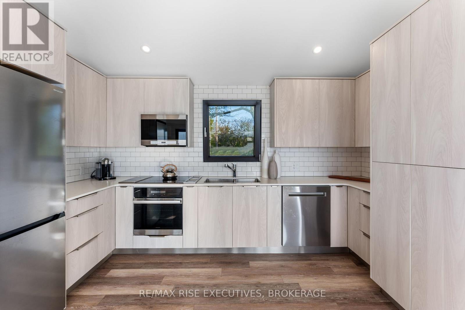 682 Salmon Point Road, Prince Edward County, Ontario  K0K 1P0 - Photo 9 - X13697670