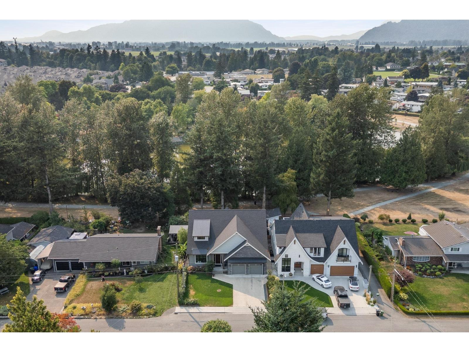 6957 Centennial Drive, Sardis East Vedder, Chilliwack, British Columbia  V2R 1J7 - Photo 39 - R3157253