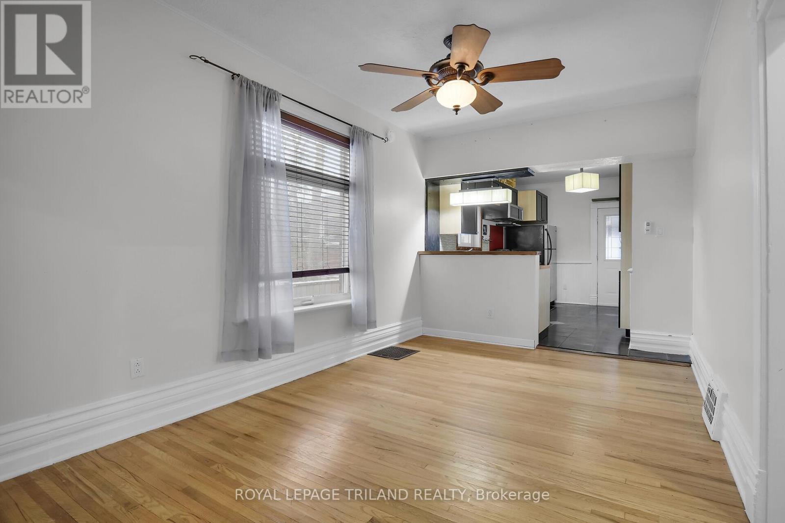 18 WHARNCLIFFE ROAD S