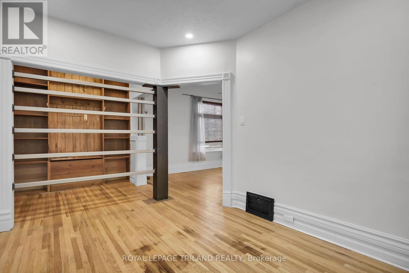 18 Wharncliffe Road S, London South, Ontario  N6J 2J4 - Photo 6 - X13697626