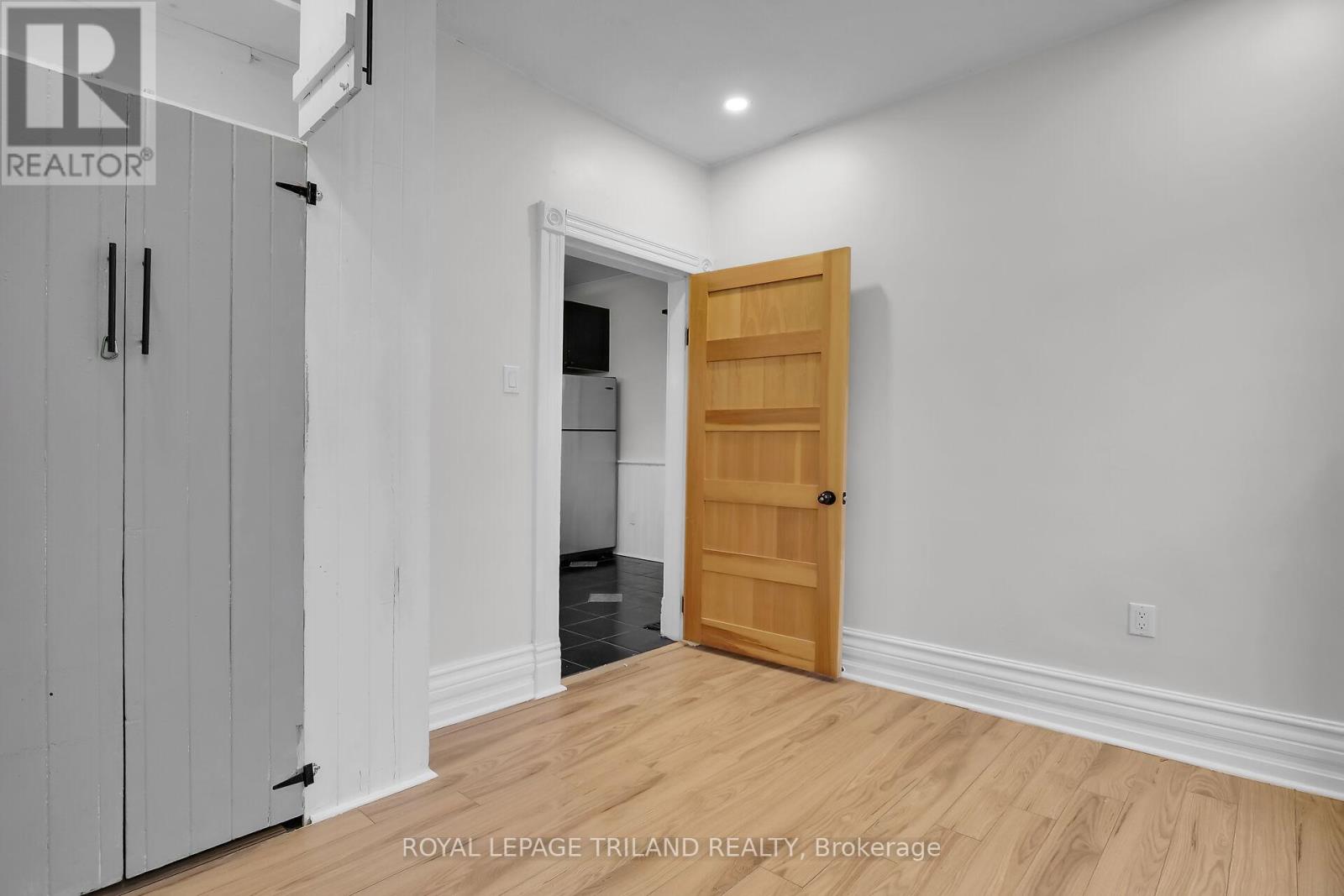 18 Wharncliffe Road S, London South, Ontario  N6J 2J4 - Photo 9 - X13697626
