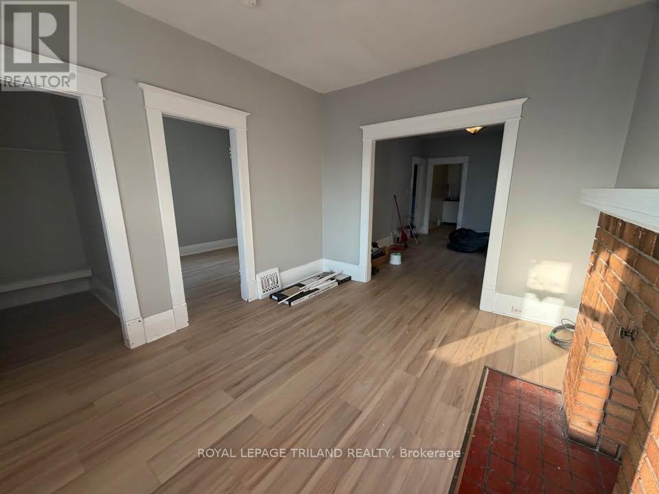 136 Adelaide Street N, London East, Ontario  N6B 3G8 - Photo 5 - X13697724