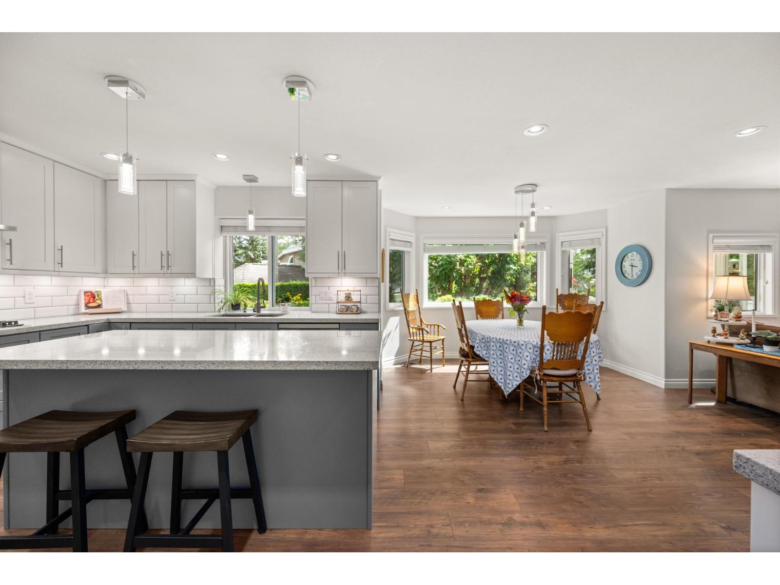 14972 81a Avenue, Surrey, British Columbia  V3S 7H4 - Photo 4 - R3157396
