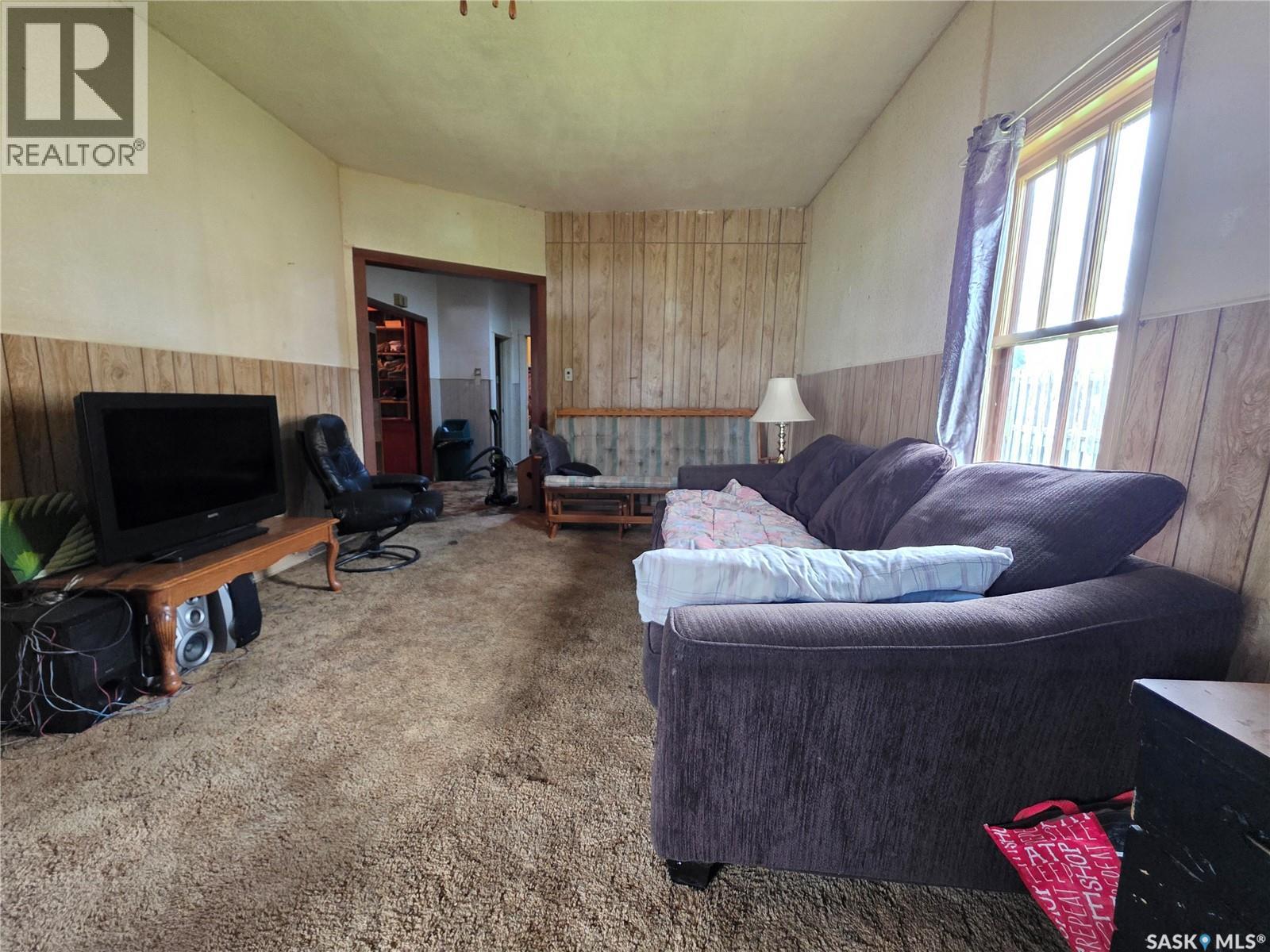 236 6th Avenue NE, Swift Current, Saskatchewan  S9H 2M2 - Photo 8 - SK040482