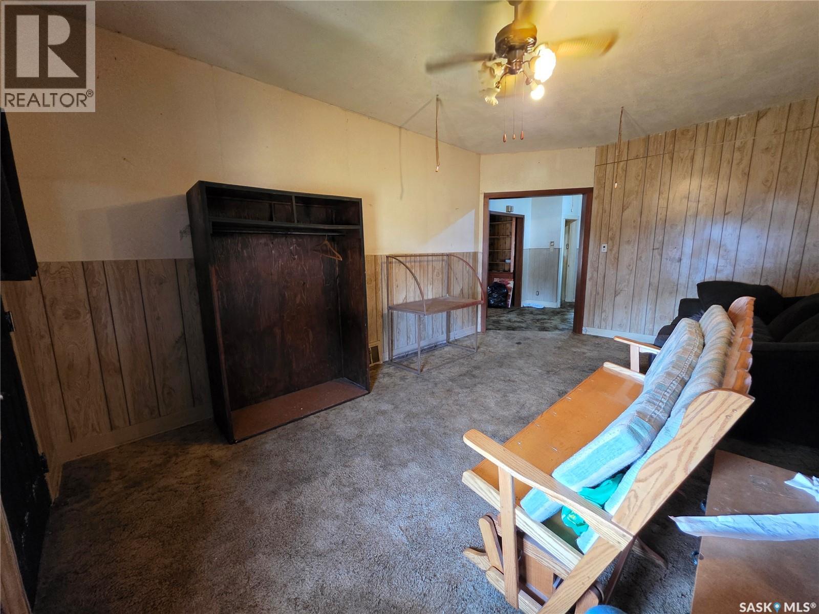 236 6th Avenue NE, Swift Current, Saskatchewan  S9H 2M2 - Photo 7 - SK040482