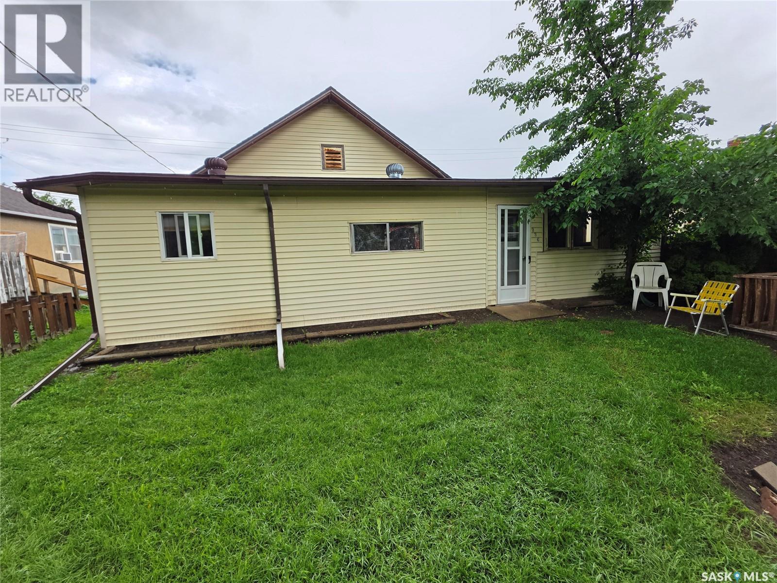 236 6th Avenue NE, Swift Current, Saskatchewan  S9H 2M2 - Photo 31 - SK040482