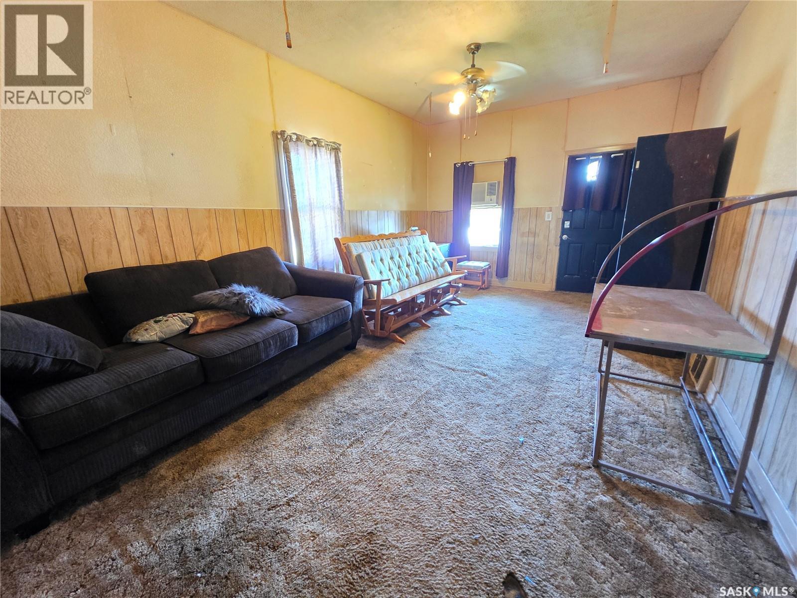 236 6th Avenue NE, Swift Current, Saskatchewan  S9H 2M2 - Photo 6 - SK040482
