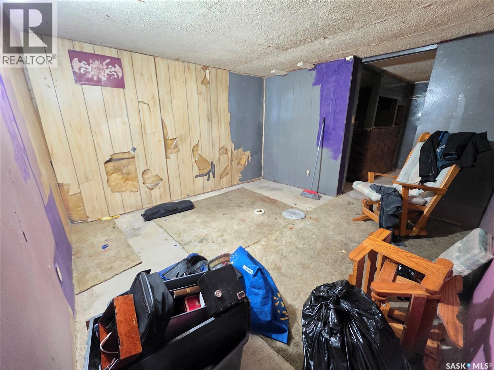 236 6th Avenue NE, Swift Current, Saskatchewan  S9H 2M2 - Photo 21 - SK040482