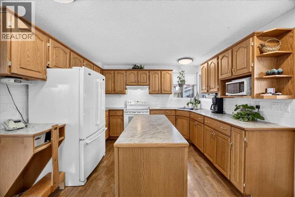 80 Templevale Way NE, Calgary, Alberta  T1Y 4V2 - Photo 16 - A2337475