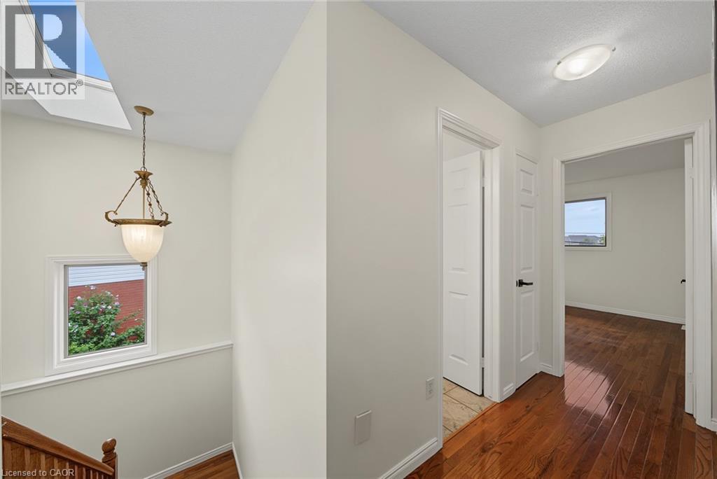 11 Sedona Court, Hamilton, Ontario  L9B 2R1 - Photo 20 - 40857261