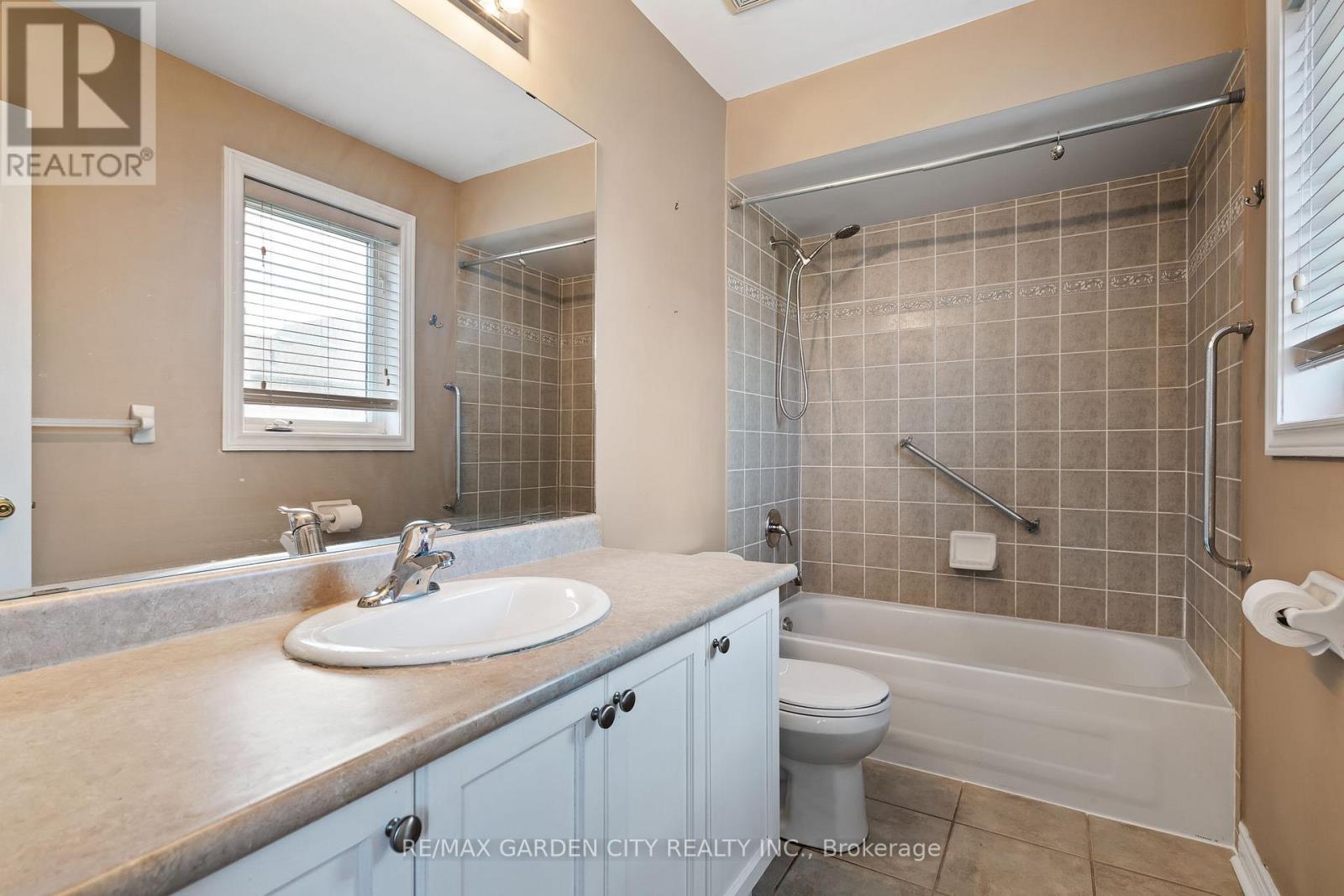 401 Wright Crescent, Niagara-On-The-Lake (Glendale), Ontario L0S 1J0 - Photo 16 - X13697608