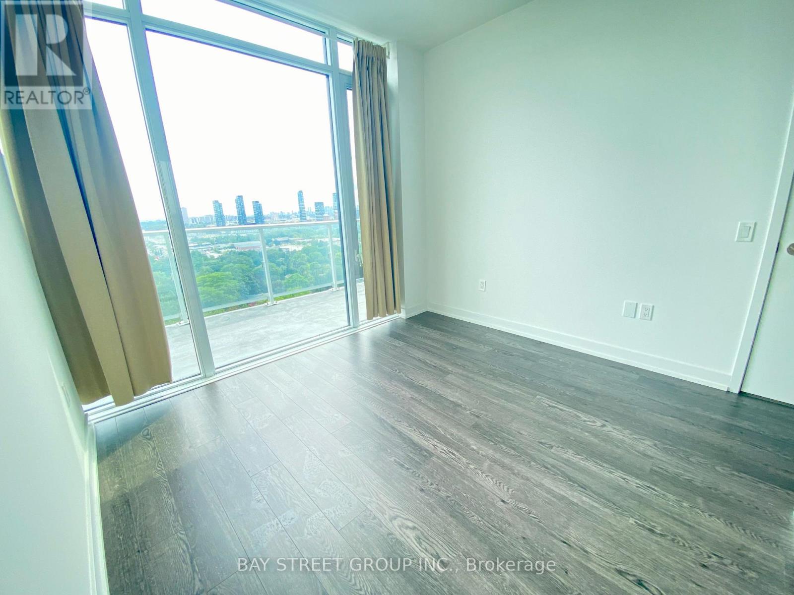 1613 - 20 O'neill Road, Toronto, Ontario  M3C 0R2 - Photo 17 - C13697598