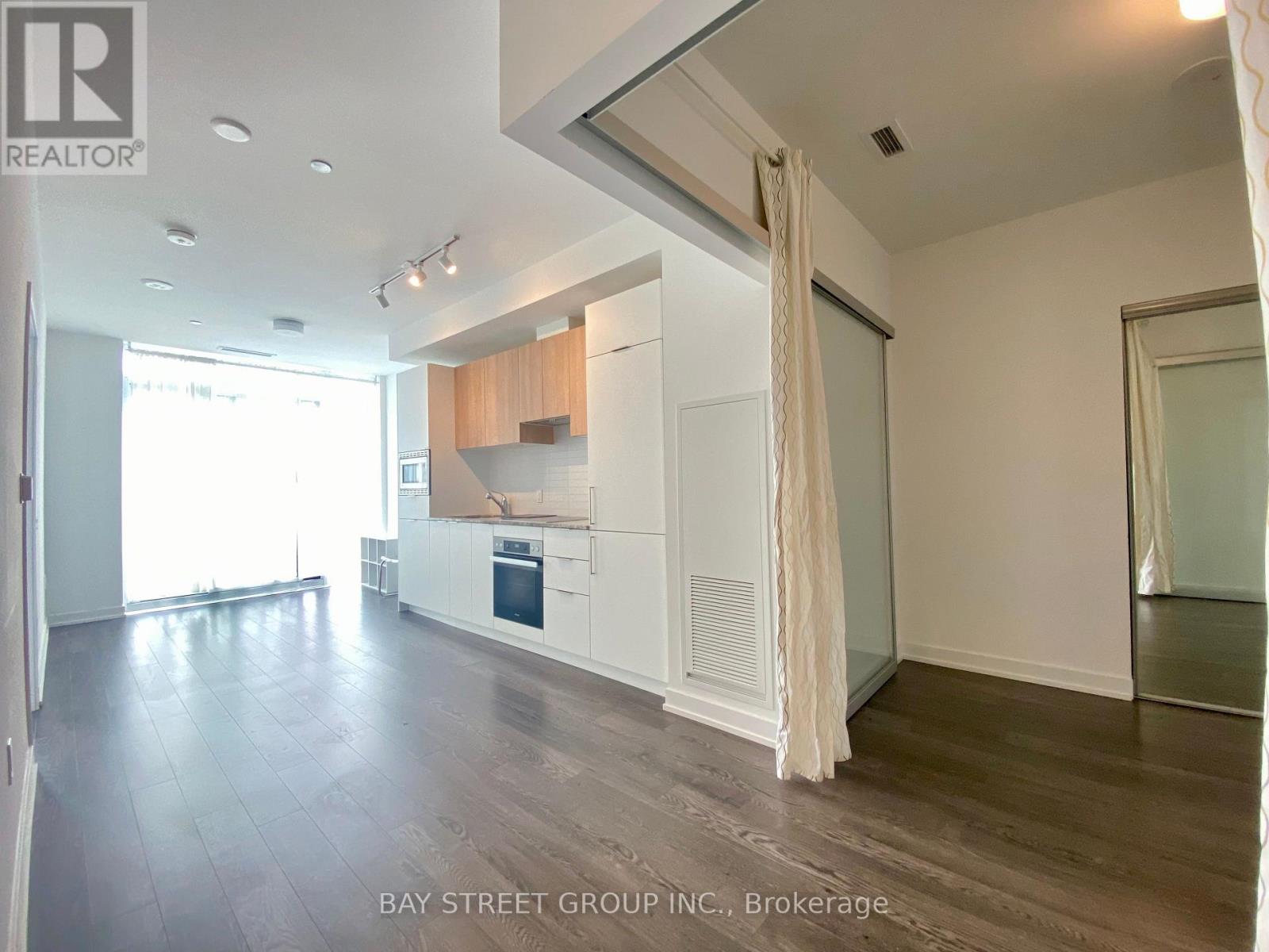 1613 - 20 O'neill Road, Toronto, Ontario  M3C 0R2 - Photo 5 - C13697598