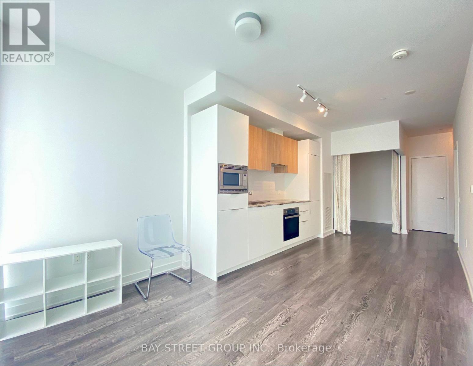 1613 - 20 O'neill Road, Toronto, Ontario  M3C 0R2 - Photo 8 - C13697598