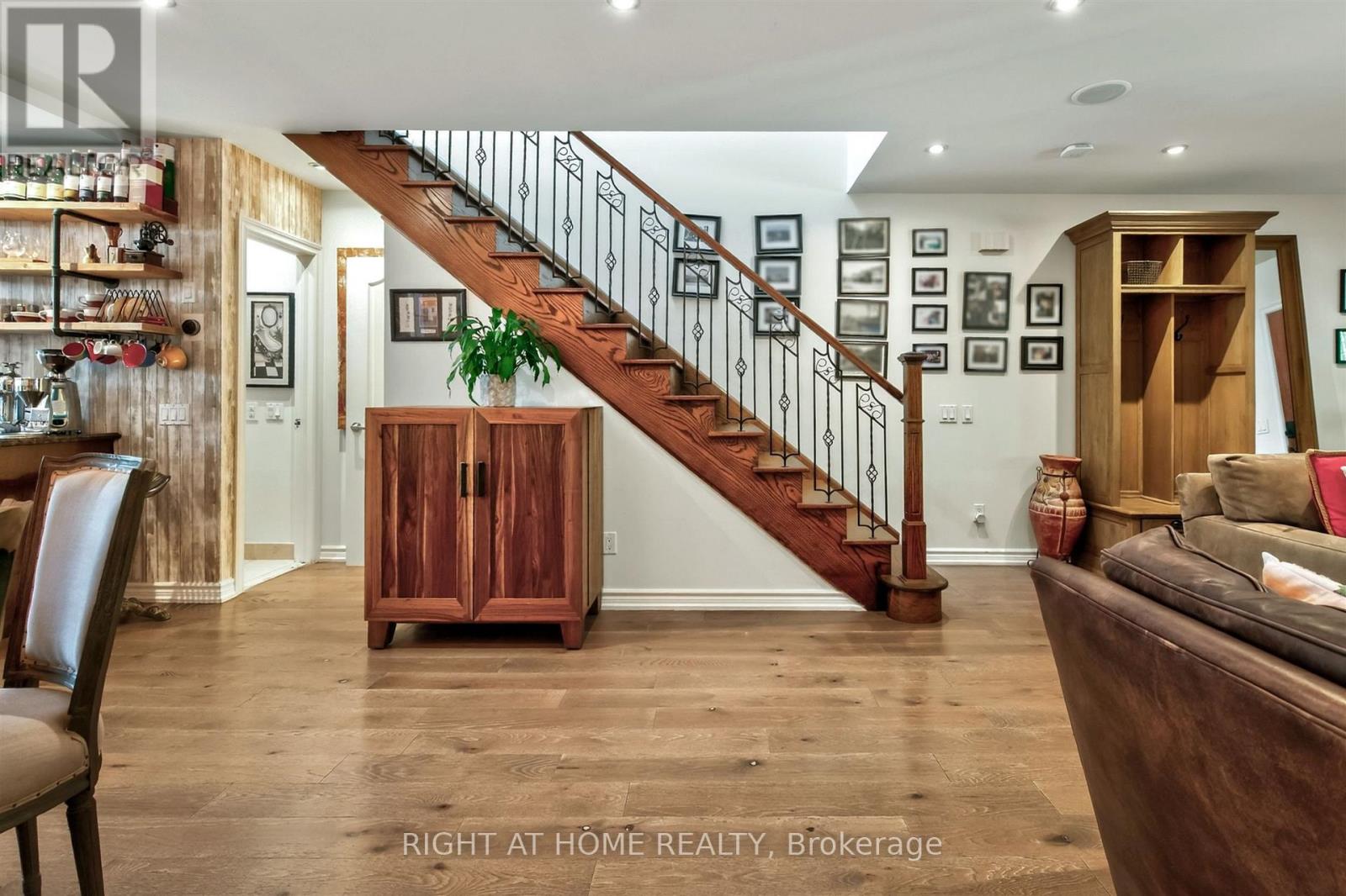 82 Arlington Avenue, Toronto, Ontario  M6G 3L1 - Photo 10 - C13697664