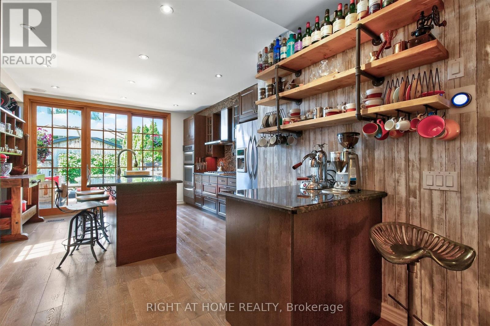 82 Arlington Avenue, Toronto, Ontario  M6G 3L1 - Photo 14 - C13697664