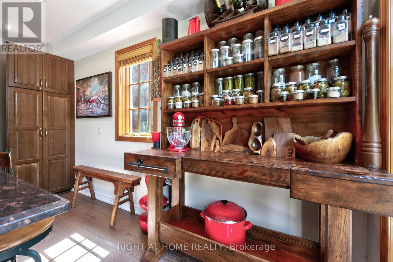 82 Arlington Avenue, Toronto, Ontario  M6G 3L1 - Photo 19 - C13697664