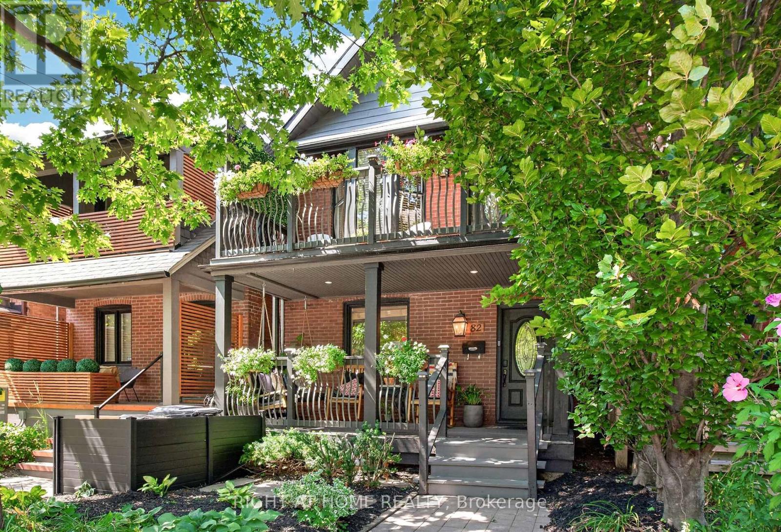 82 Arlington Avenue, Toronto, Ontario  M6G 3L1 - Photo 4 - C13697664