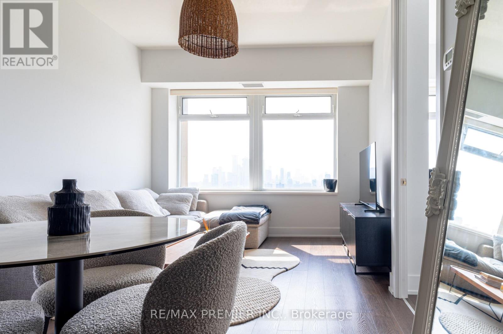 1218 - 111 St. Clair Avenue W, Toronto, Ontario  M4V 1N5 - Photo 3 - C13697768