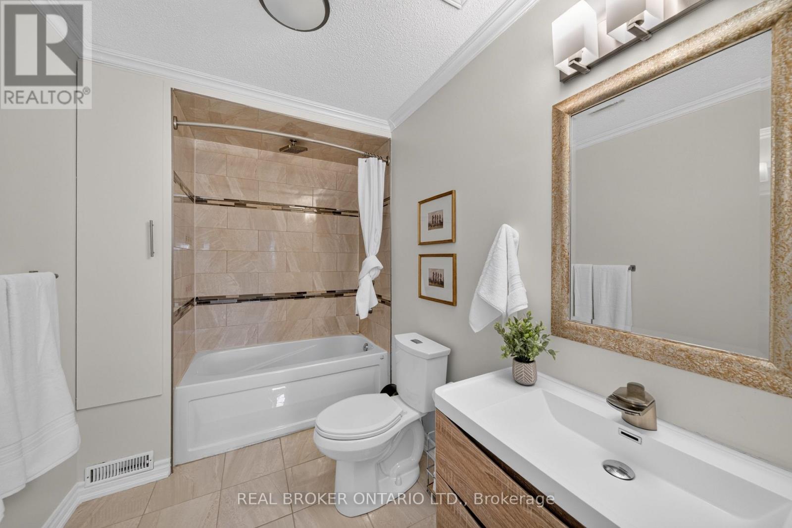 63 Eric Clarke Drive, Whitby, Ontario  L1R 2H6 - Photo 16 - E13697702