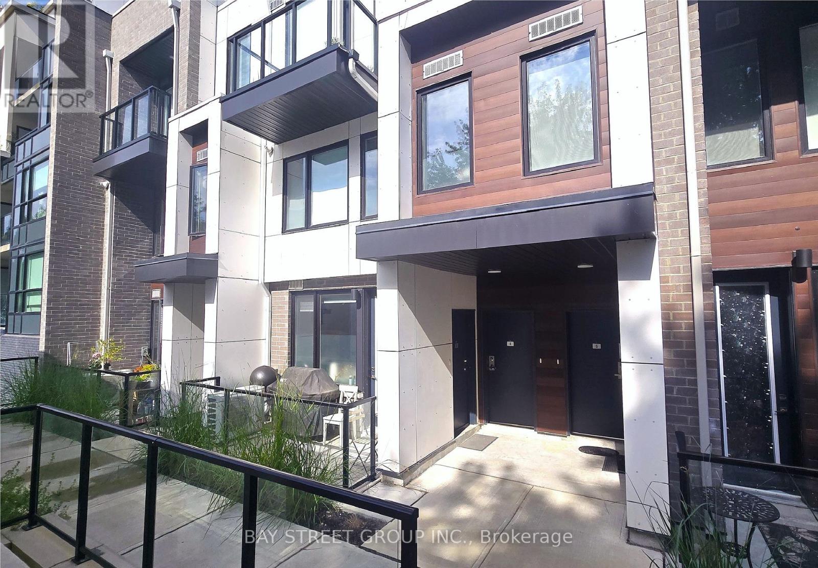 3 - 1475 O'connor Drive, Toronto, Ontario  M4B 0A6 - Photo 3 - E13697782