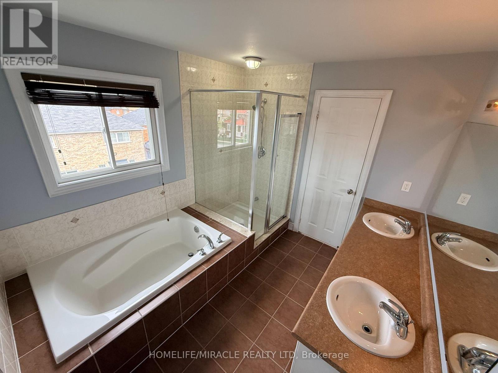 1600 Rockaway Street, Oshawa, Ontario  L1K 0L8 - Photo 21 - E13697788