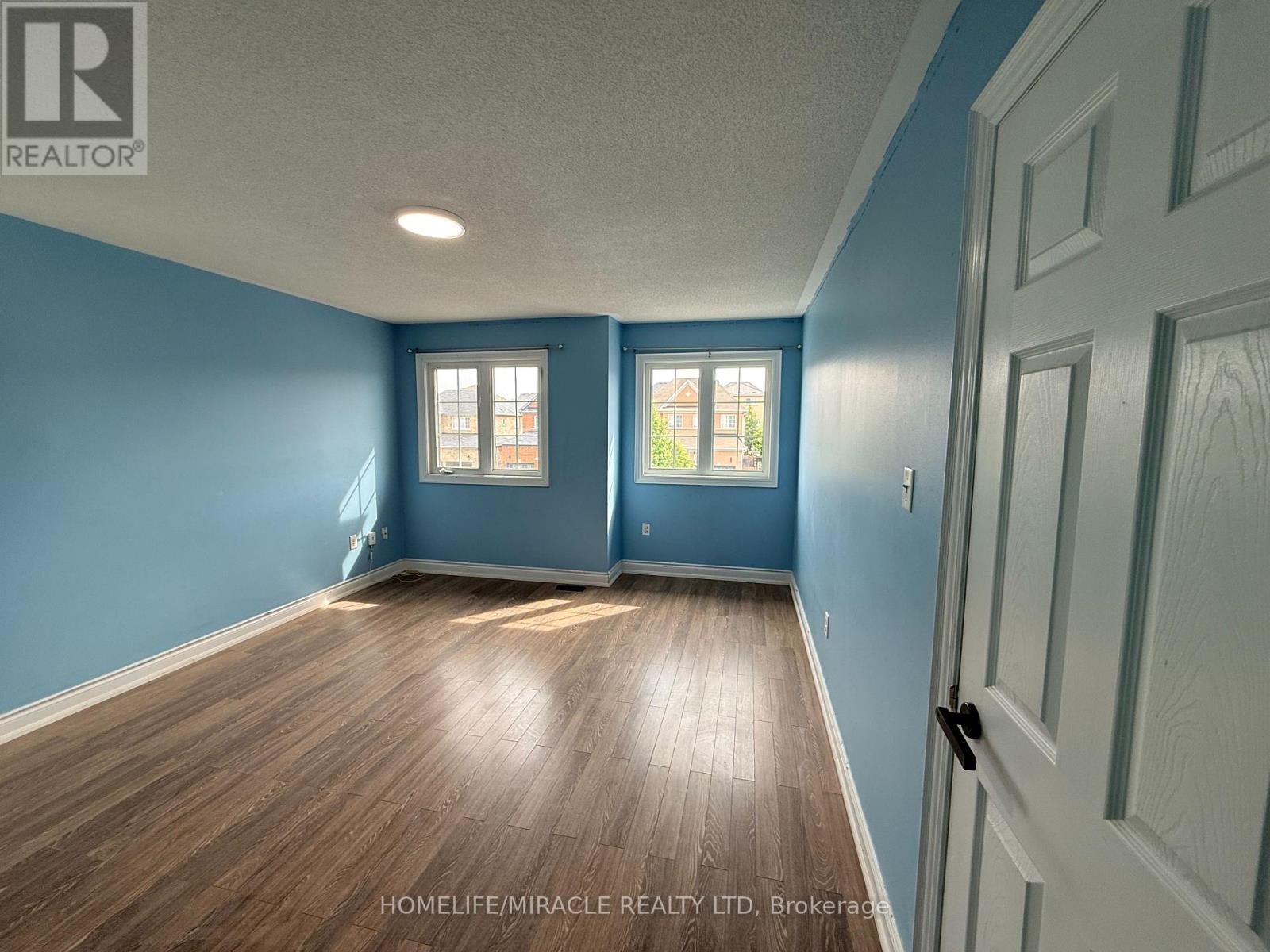 1600 Rockaway Street, Oshawa, Ontario  L1K 0L8 - Photo 24 - E13697788