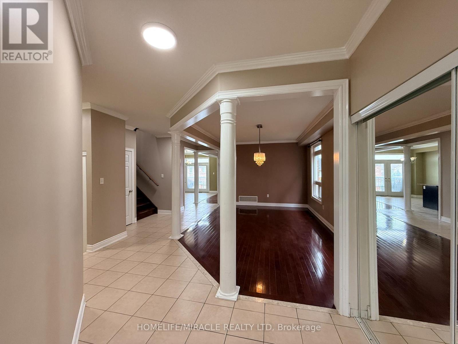 1600 Rockaway Street, Oshawa, Ontario  L1K 0L8 - Photo 5 - E13697788
