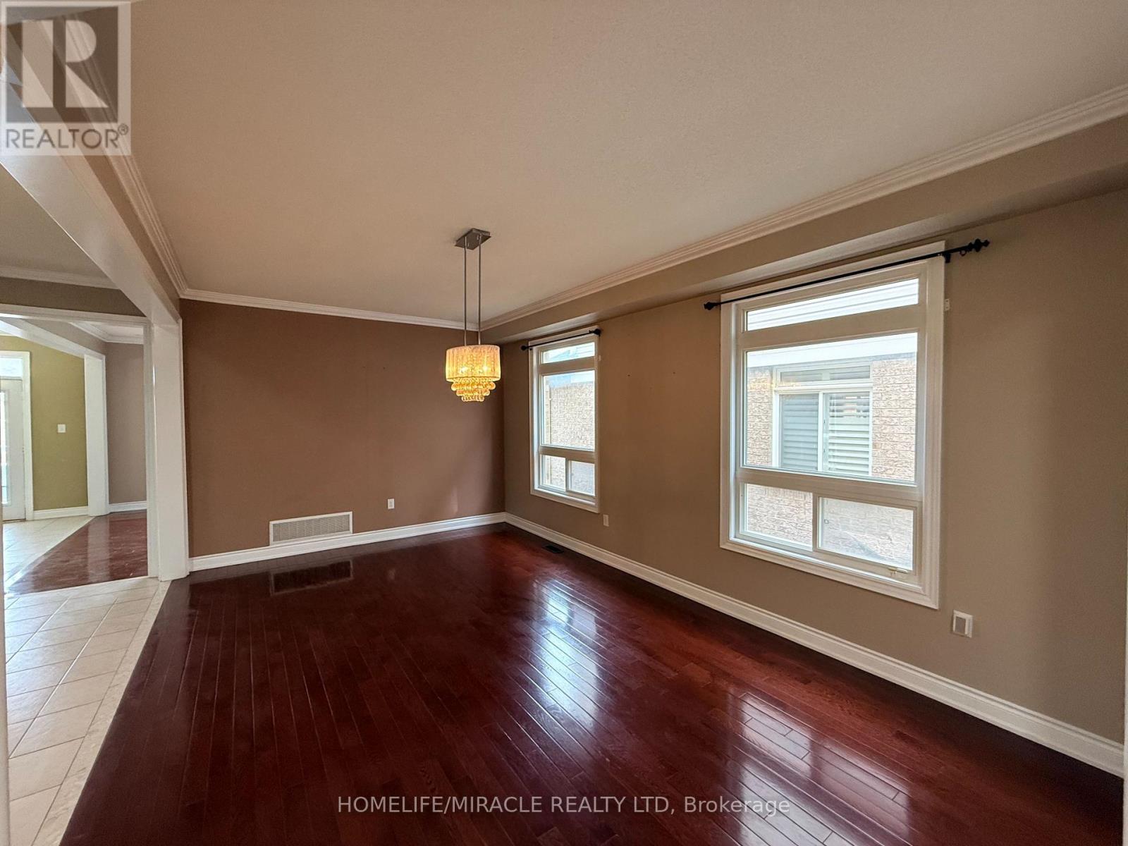 1600 Rockaway Street, Oshawa, Ontario  L1K 0L8 - Photo 6 - E13697788
