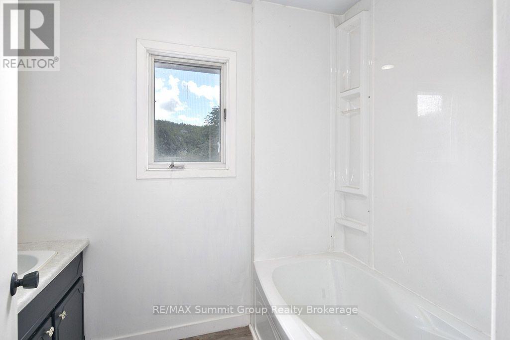 449686 10th Concession Road, Grey Highlands, Ontario  N0C 1M0 - Photo 16 - X13697776