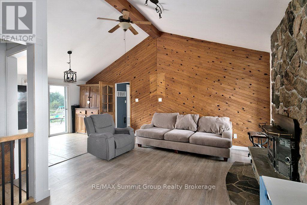 449686 10th Concession Road, Grey Highlands, Ontario  N0C 1M0 - Photo 7 - X13697776
