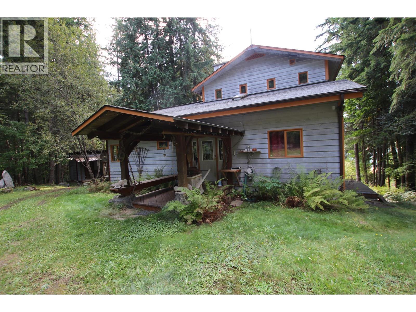 4512 Highway 6, Burton, British Columbia V0G 1R1 - Photo 7 - 10364730