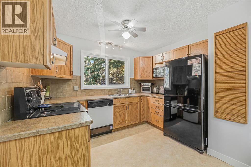 830, 3130 66 Avenue SW, Calgary, Alberta  T3E 5K8 - Photo 4 - A2339031