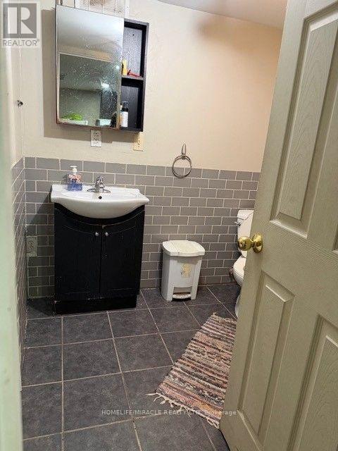 43 Corby Crescent, Brampton, Ontario  L6Y 1H3 - Photo 11 - W13697662