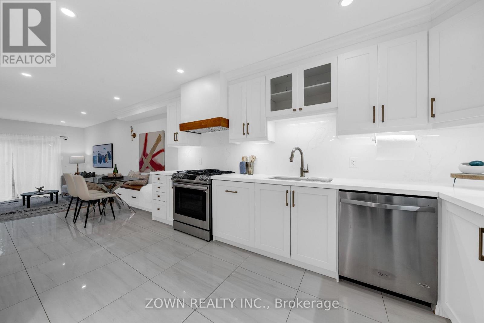5253 Bushelgrove Circle, Mississauga, Ontario  L5M 6C5 - Photo 12 - W13697750