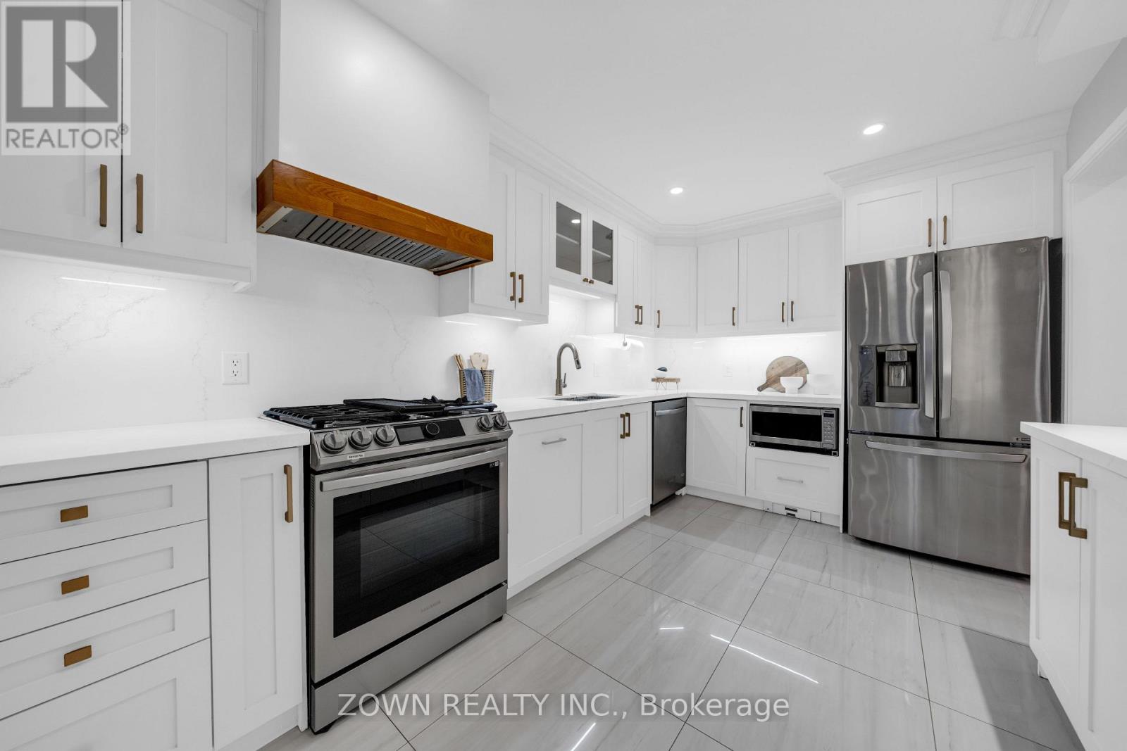 5253 Bushelgrove Circle, Mississauga, Ontario  L5M 6C5 - Photo 13 - W13697750