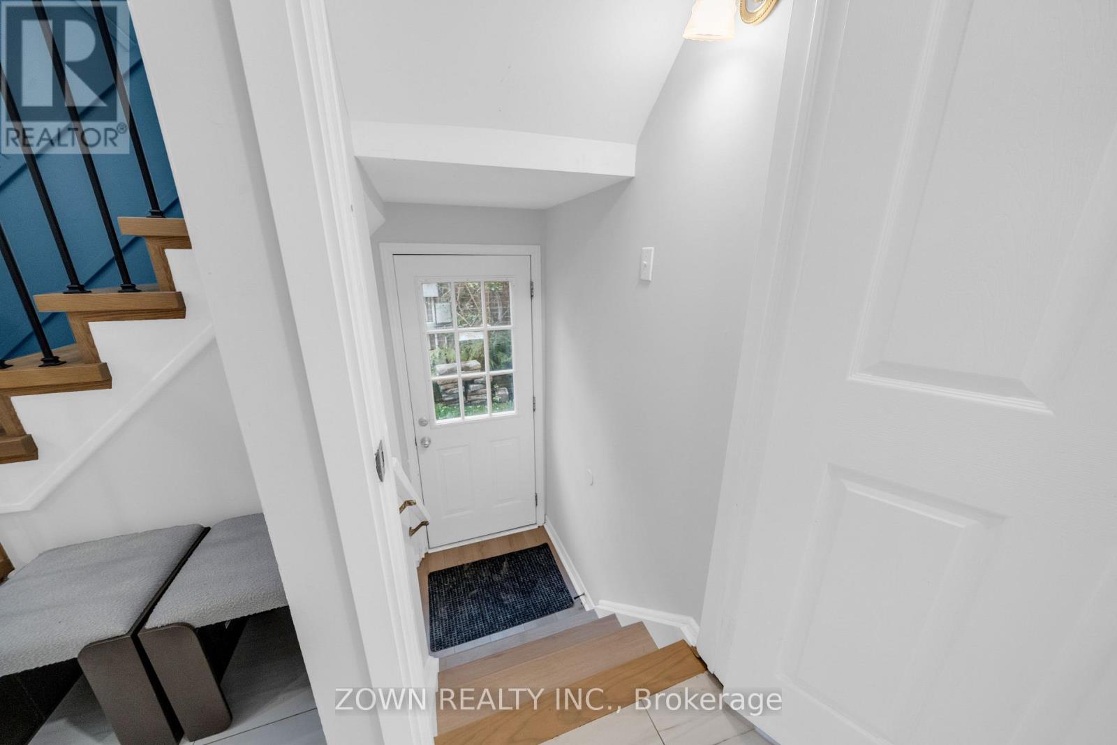 5253 Bushelgrove Circle, Mississauga, Ontario  L5M 6C5 - Photo 37 - W13697750