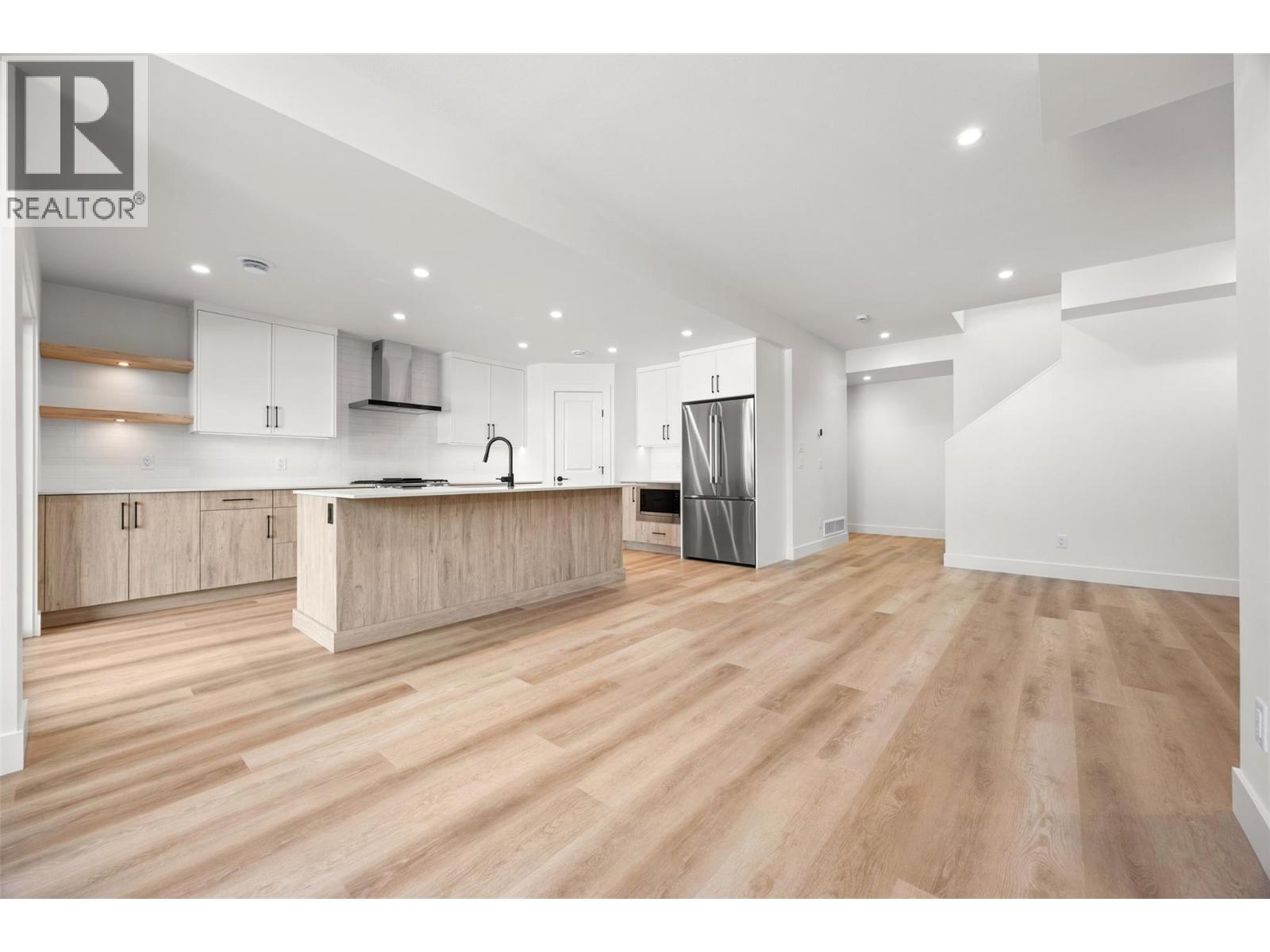 773 Kinnear Avenue Unit# 1, Kelowna, British Columbia  V1Y 5B2 - Photo 6 - 10395188