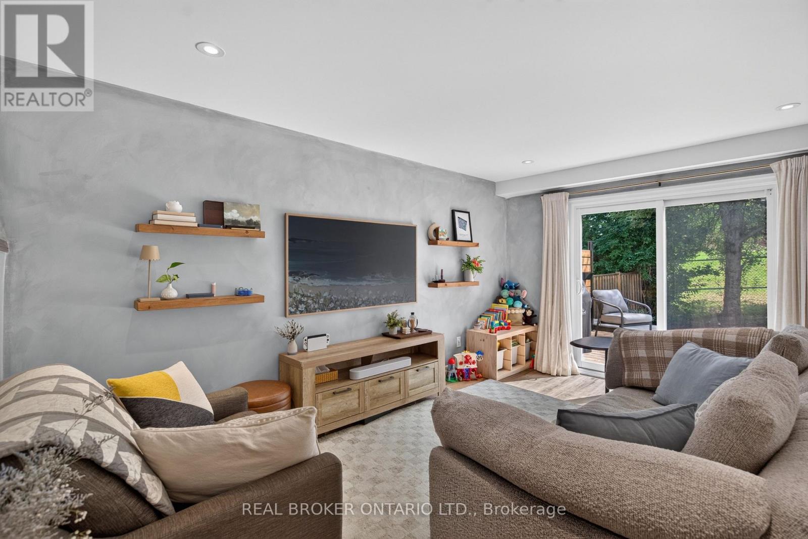 171 Golfwood Drive, Hamilton, Ontario  L9C 6W2 - Photo 6 - X13697640